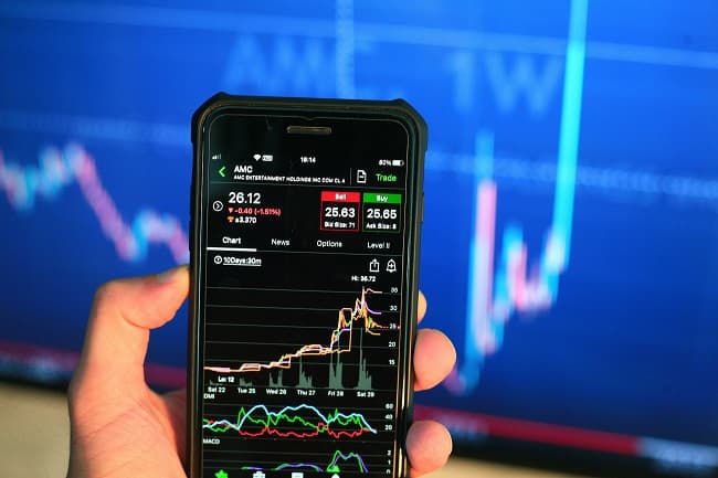 3 reasons why investing now is better than in the go-go days of 2021